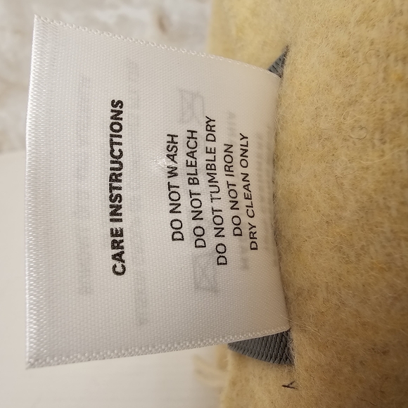 Fibre By Auskin Wool Cashmere 55x71 Throw Blanket - Picture 7 of 11